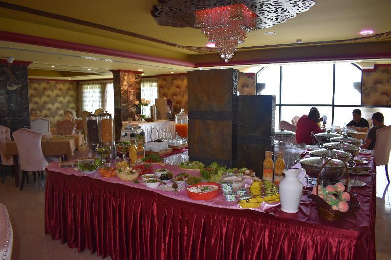 One To One Aparthotel Al-Khobar Eksteriør bilde